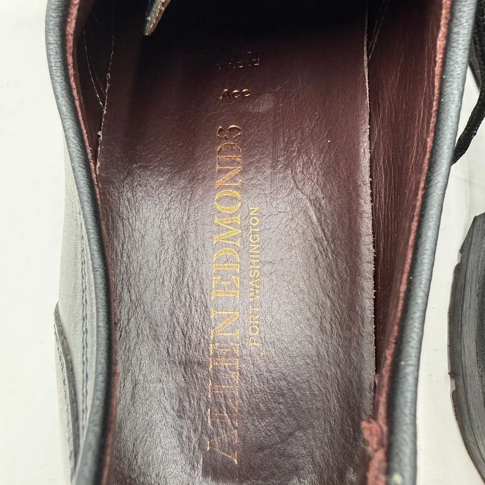 Allen Edmonds kiltie light